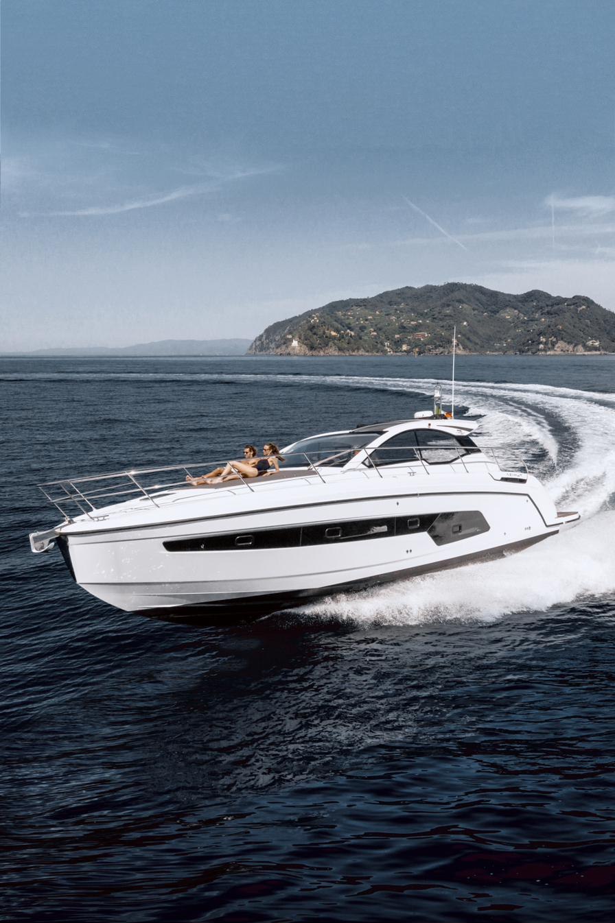 Azimut Atlantis 45 available now in the UK